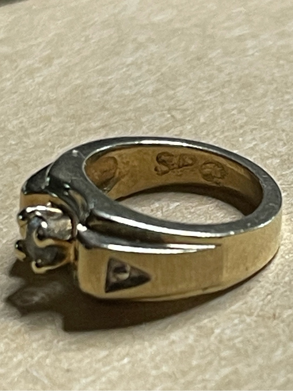 10KT SMALL Charm Size Ring with Diamond Chip. Very cute. See photos. - Picture 4 of 16